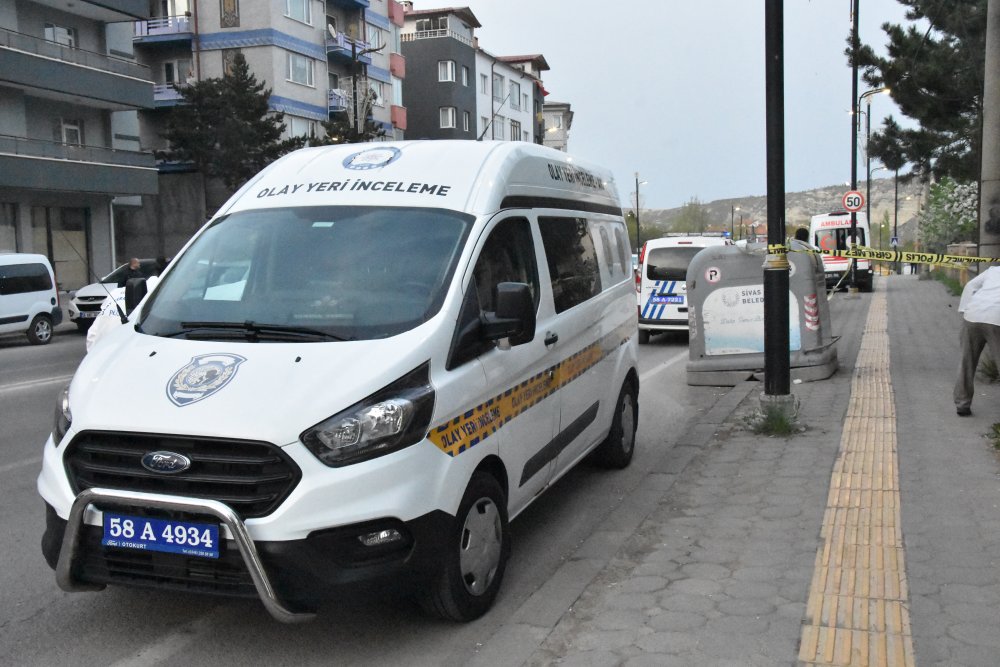 Görme engelli yaşlı adam, 3'üncü kattan düşerek hayatını kaybetti