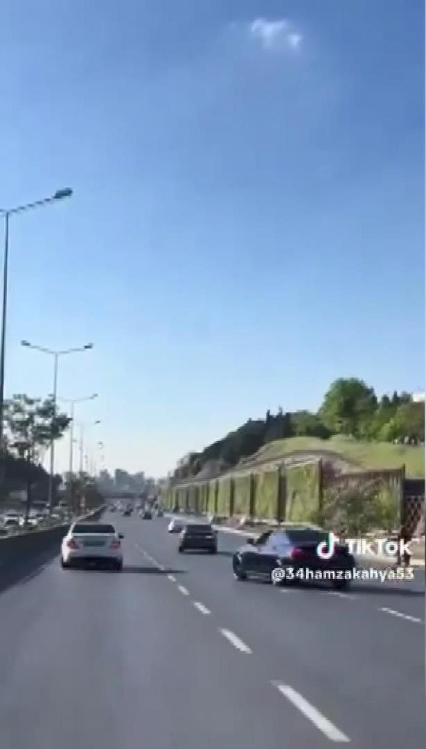 İstanbul - Maltepe'de trafiği tehlikeye düşüren sürücüler kamerada