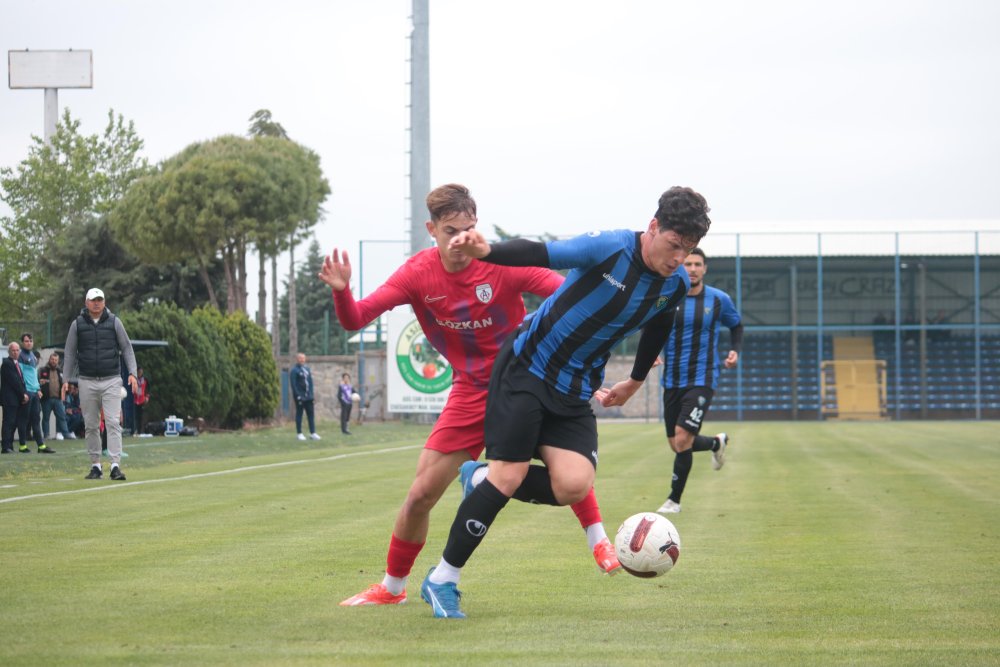 Karacabey Belediyespor - Altınordu maçı 2-2 berabere bitti