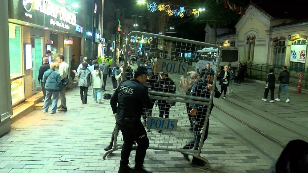 İstiklal Caddesi yaya trafiğine açıldı!