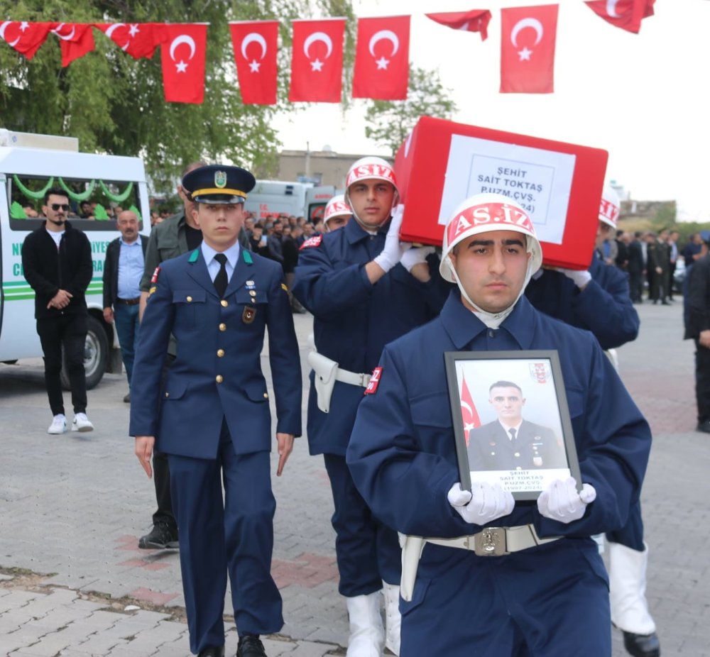 Şehit uzman çavuşa acı veda: Son yolculuğuna uğurlandı