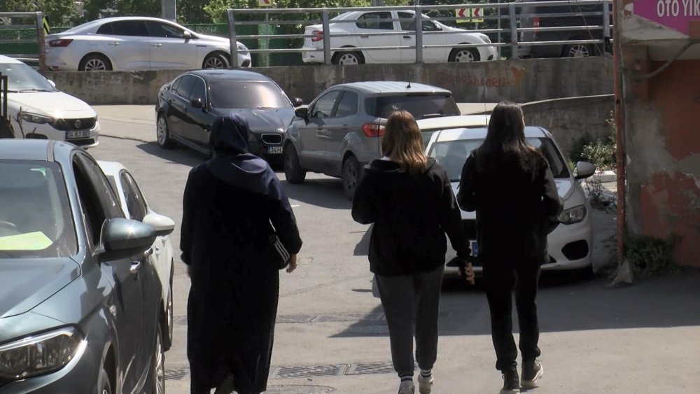 İstanbul'da öldürülen okul müdürünün öğrencisi yaşananları anlattı: Güvelik görevlisi neredeydi?