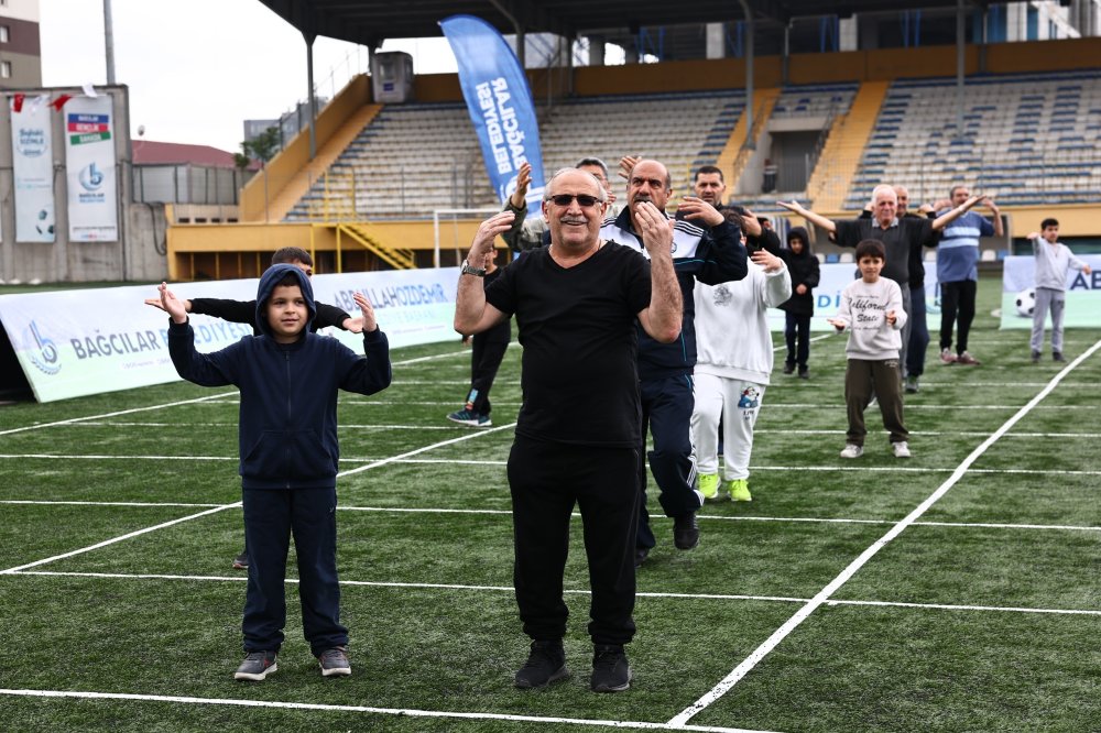 Bağcılar’da yaşlılar ve ilkokul öğrencileri sporda buluştu