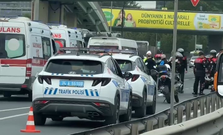 İstanbul'da motosikletli polis ekibi kaza yaptı: 2 polis yaralı