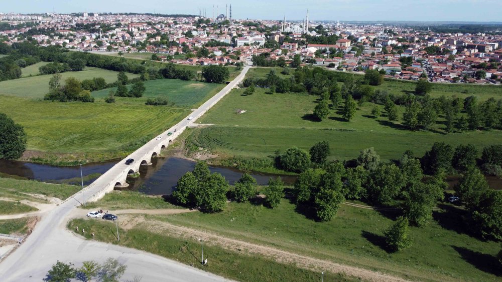 'Deliler Mezarlığı' zamana yenik düştü