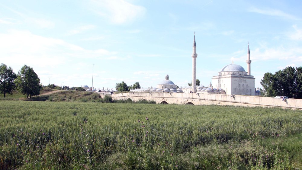 'Deliler Mezarlığı' zamana yenik düştü