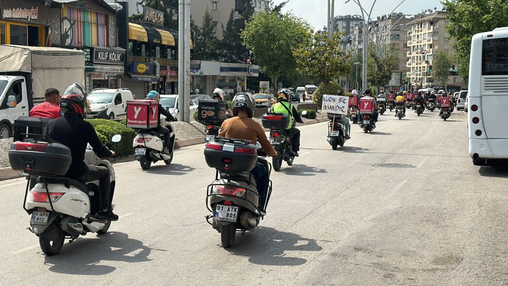 Kuryelerden Ata Emre protestosu: 'Bir gün değil her gün ölüyoruz'