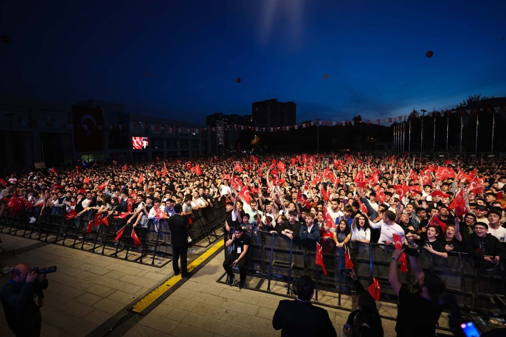 Bursa'da '19 Mayıs' coşkusuna 'Ceza' eşlik etti