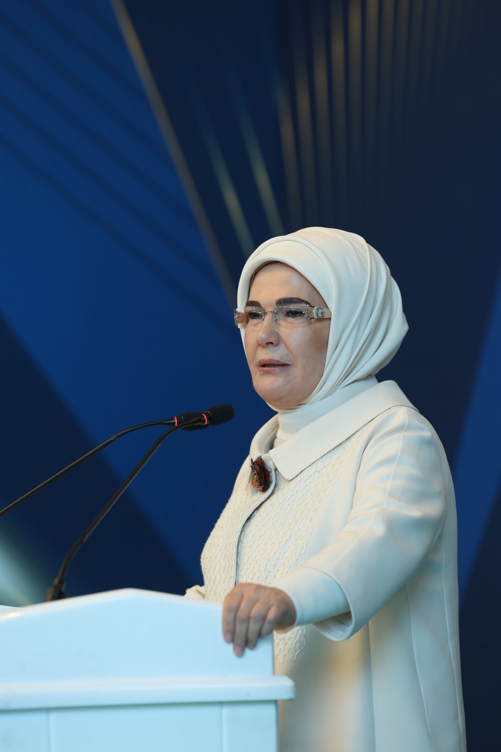 Emine Erdoğan: Sağlık alanında şiddeti kabul edilemez