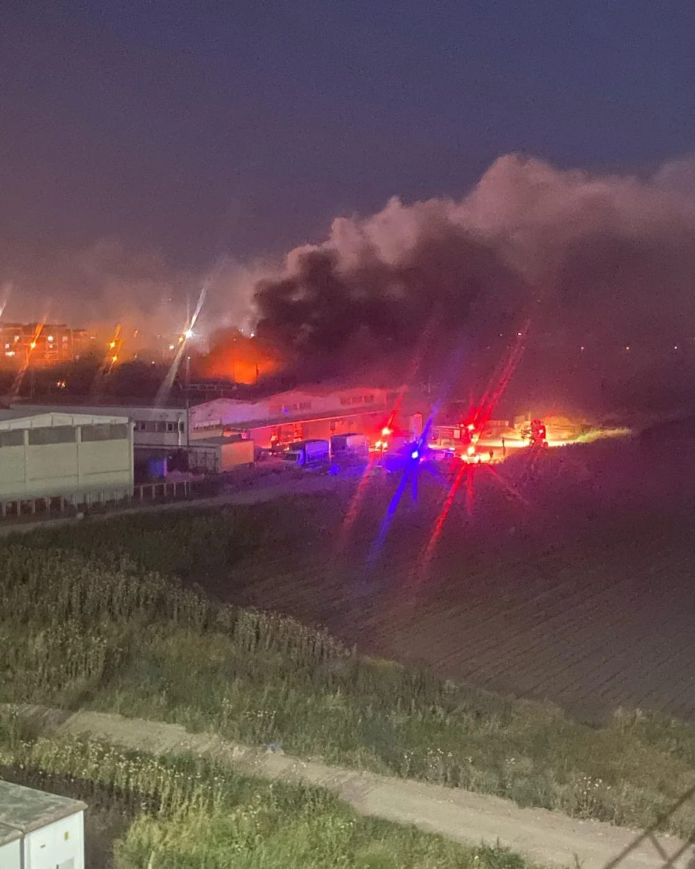 Bursa'da otomobil yedek parça fabrikasında yangın