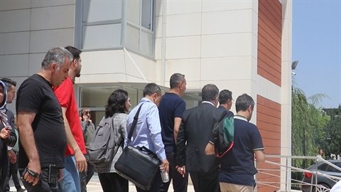 Furkan Apartmanı davası...Ersan Şen'e duruşma çıkışında tepki: Polis eşliğinde aracına bindi