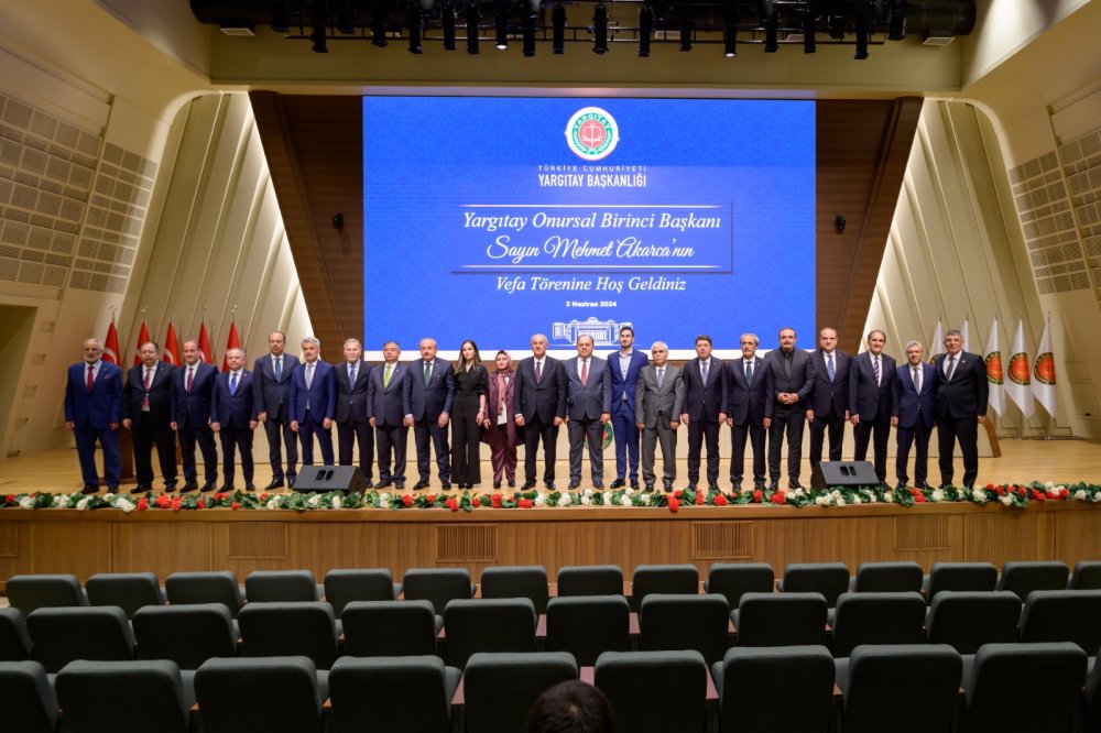 Eski Yargıtay Başkanı Akarca için veda töreni düzenlendi