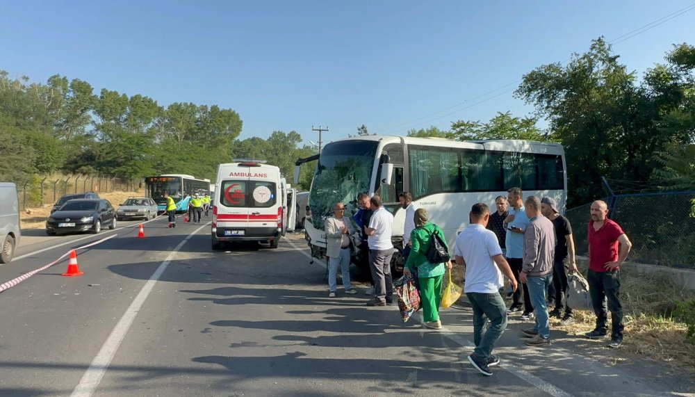 Tekirdağ'da feci kaza! İşçi servis midibüsü ile minibüs çarpıştı: Ölü ve yaralılar var