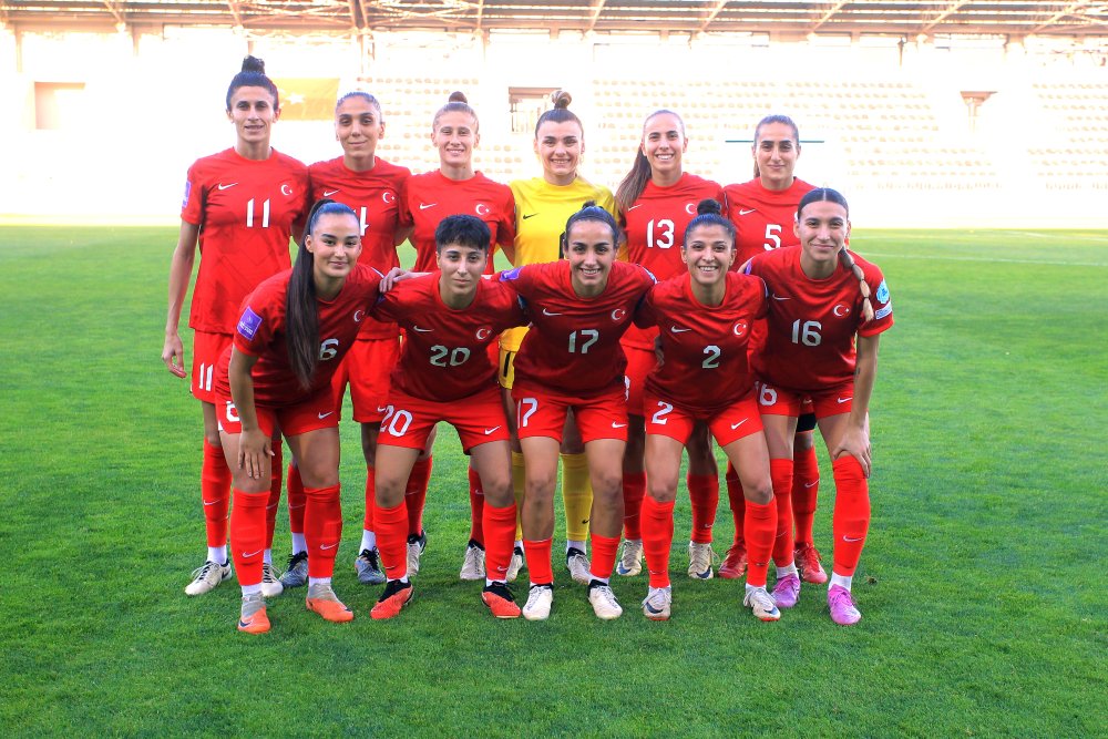 A Milli Kadın Futbol Takımı Azerbaycan'a 1-0 yenildi