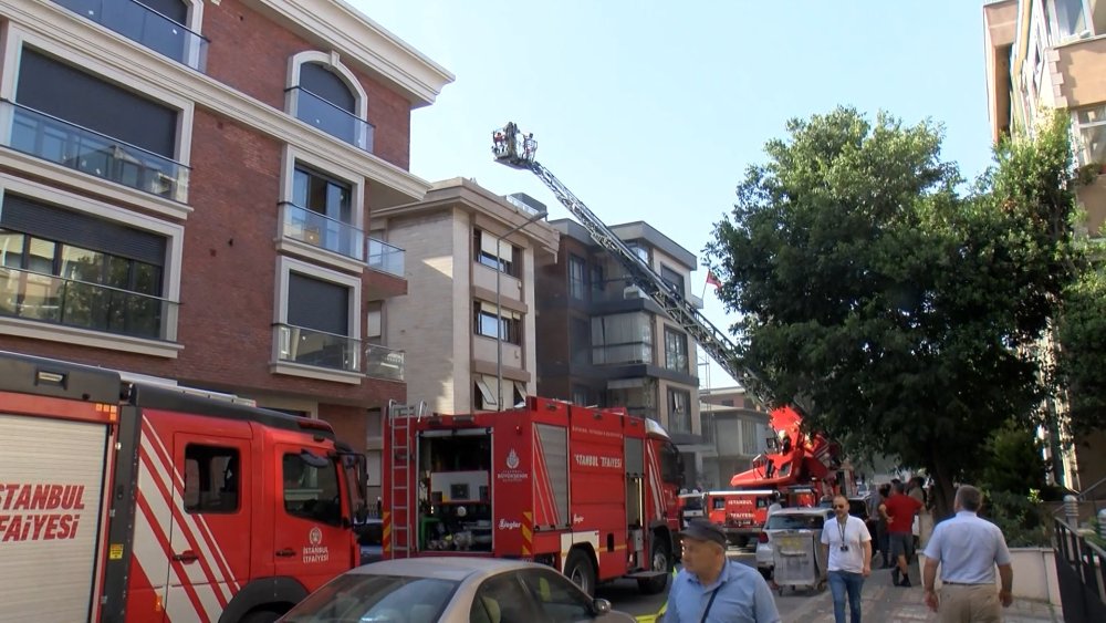 Ünlü oyuncusunun annesinin evinde yangın paniği: Ölümden döndü