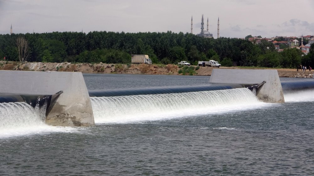 Meriç Nehri'nde arızalanan hidroelektrik santrali, güçlendirilip test aşamasına alındı