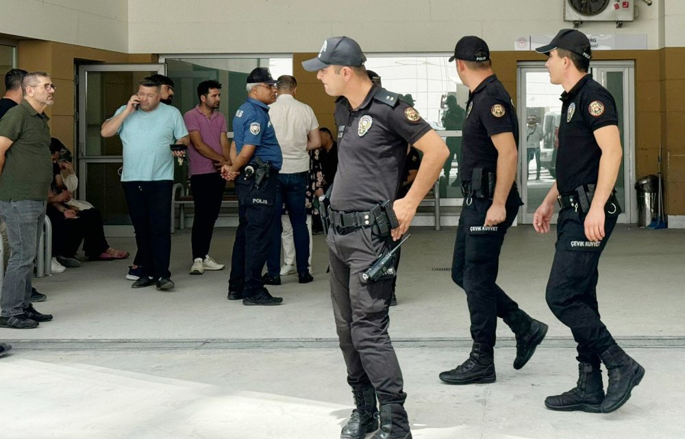 Konya'da feci olay! Otomobillerin çarpıştığı kazada 4 kişi hayatını kaybetti