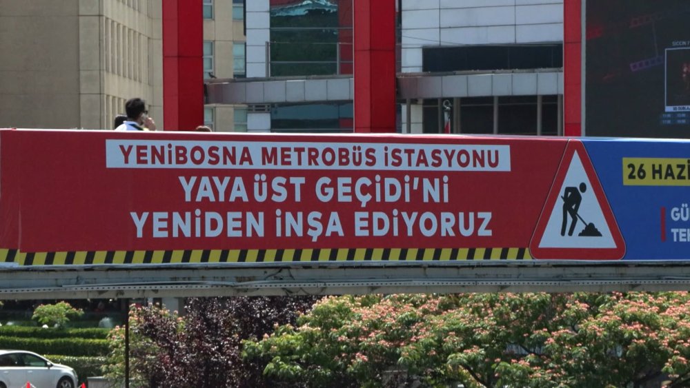 Yenibosna Metrobüs İstasyonu'nda çalışma başladı