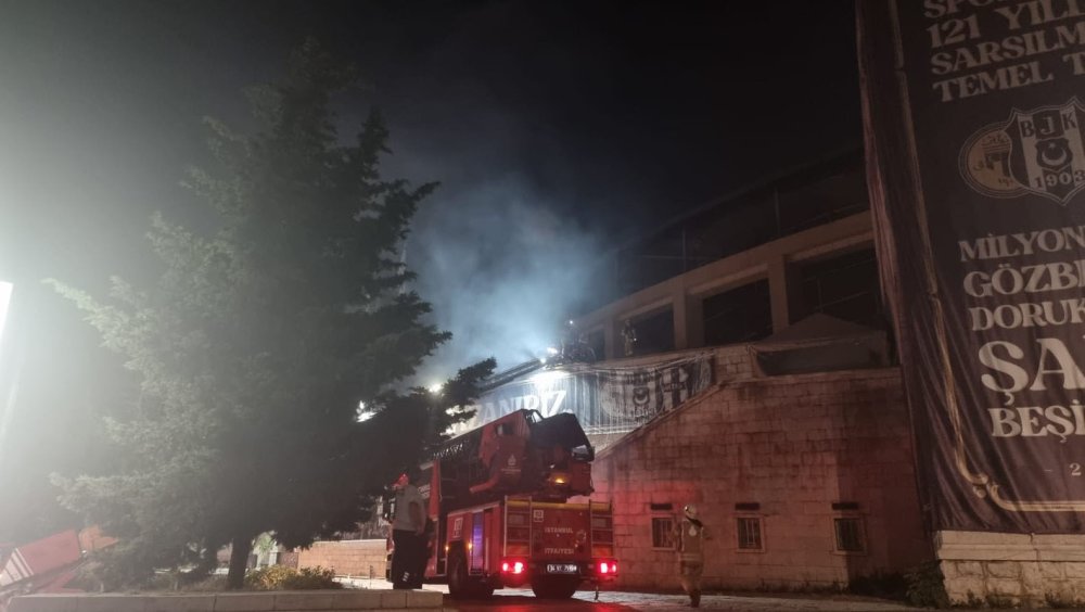 Beşiktaş Tüpraş Stadyumu'nda yangın