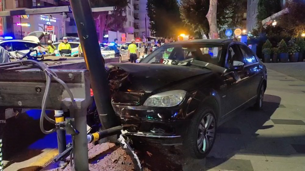 Kadıköy'de trafik kazası sonrası büyük kavga!