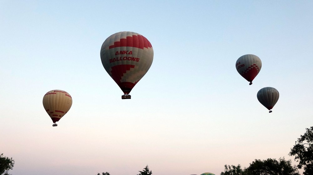 Salda Gölü'nü, sıcak hava balonlarıyla keşfettiler