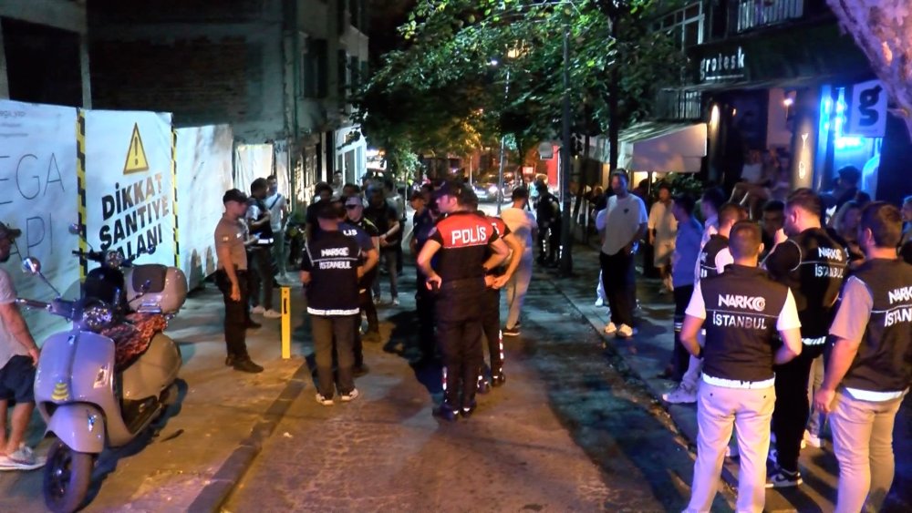 Şişli'deki 'Huzurlu Sokaklar' denetiminde işletmeciden polise tehdit!