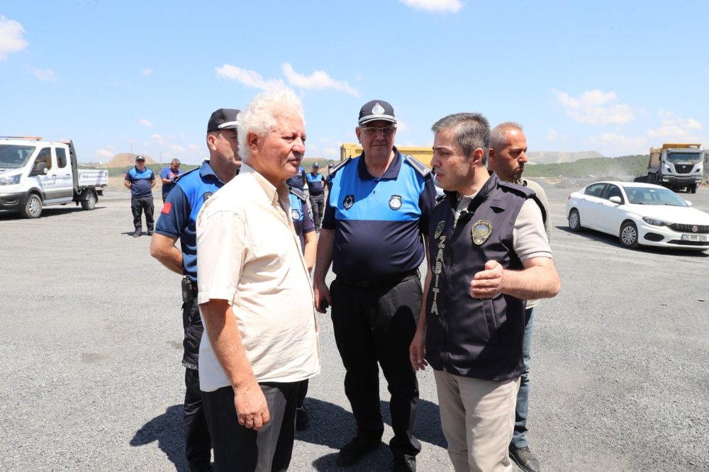 Sultangazi'de taş ocaklarında saha denetimi yapıldı