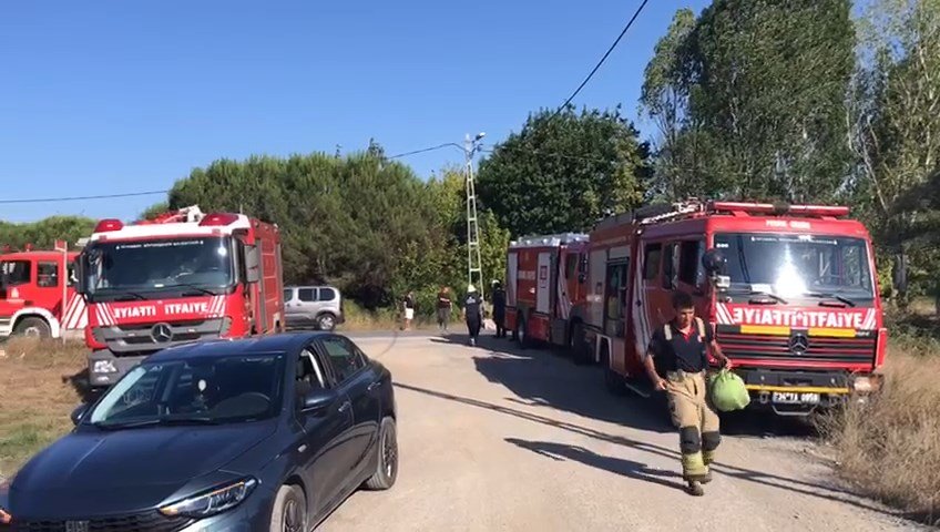 Tuzla'da şantiye alanında çökme: 2 işçi göçük altında!