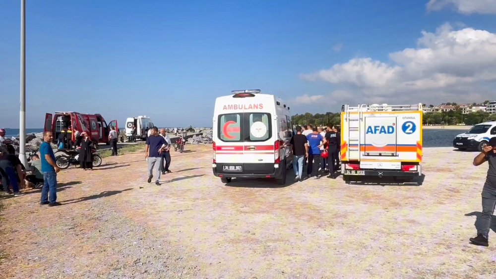 Bakırköy'de denize giren gencin cansız bedenine ulaşıldı