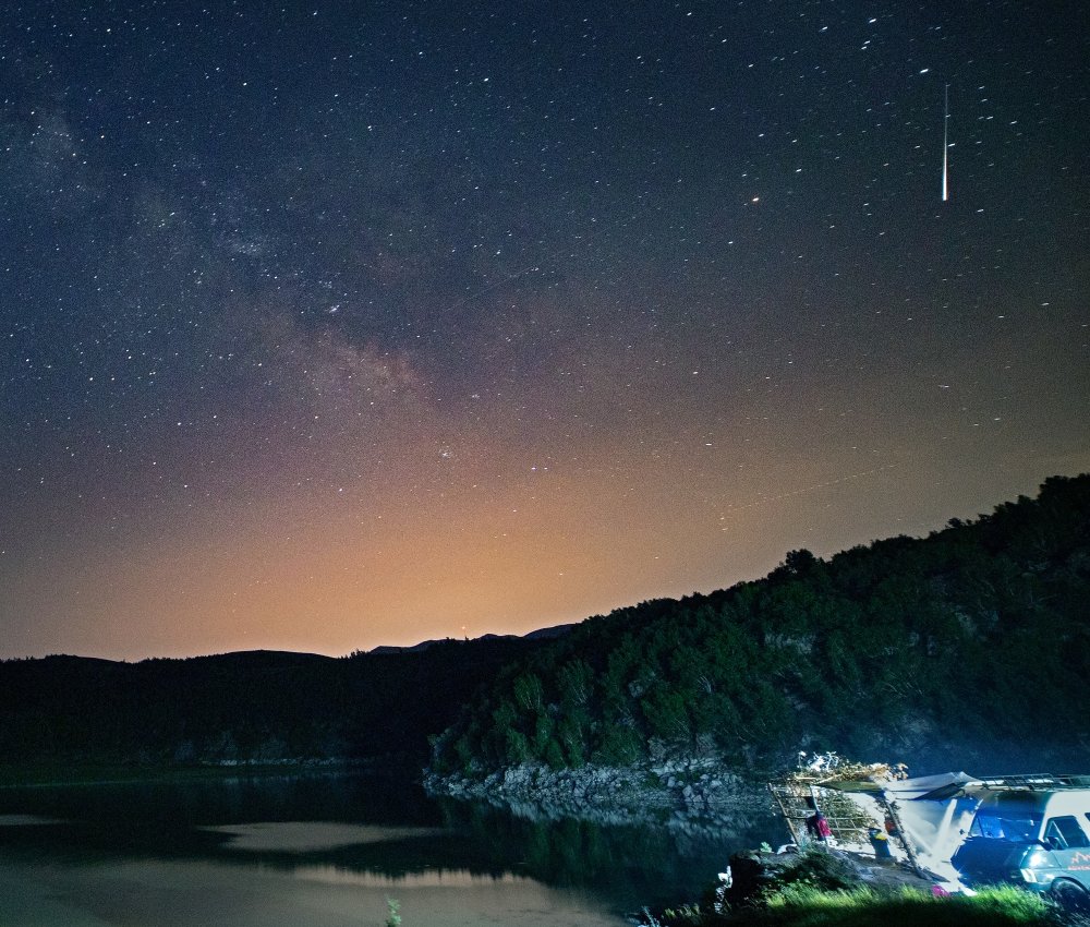 Nemrut Krater Gölü'nde Perseid meteor yağmuru şöleni