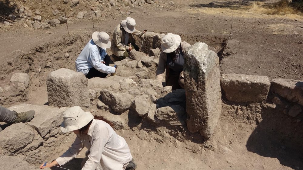 Apollon Smintheus Kutsal Alanı'nda 1500 yıllık konutlar bulundu