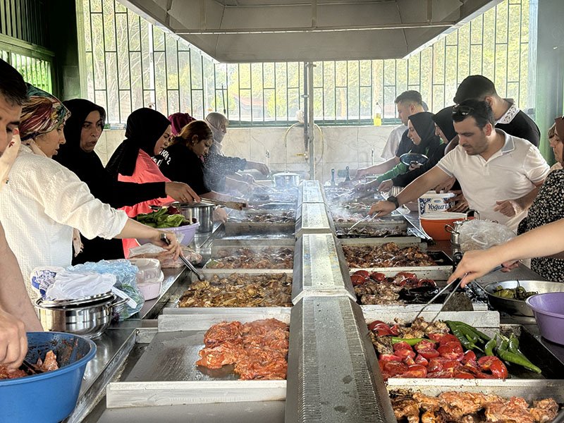 Kâğıthane Belediyesi Hasbahçe'deki mangal ünitelerini yeniledi