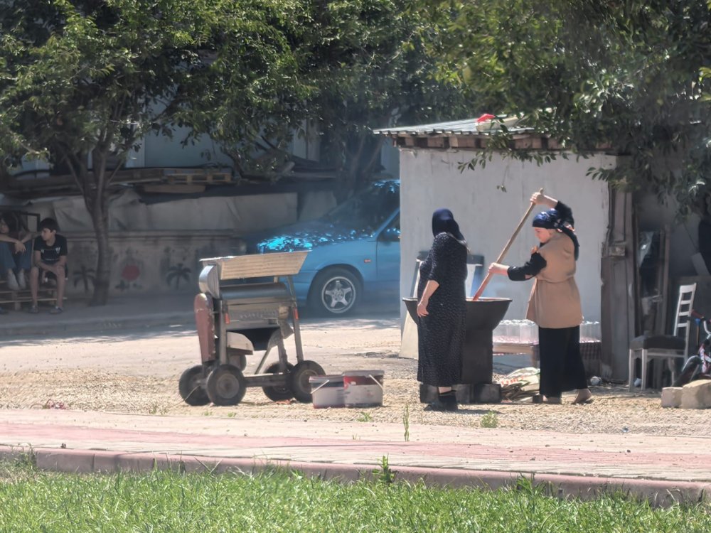 13 yaşındaki çocuk salça makinesine elini kaptırdı