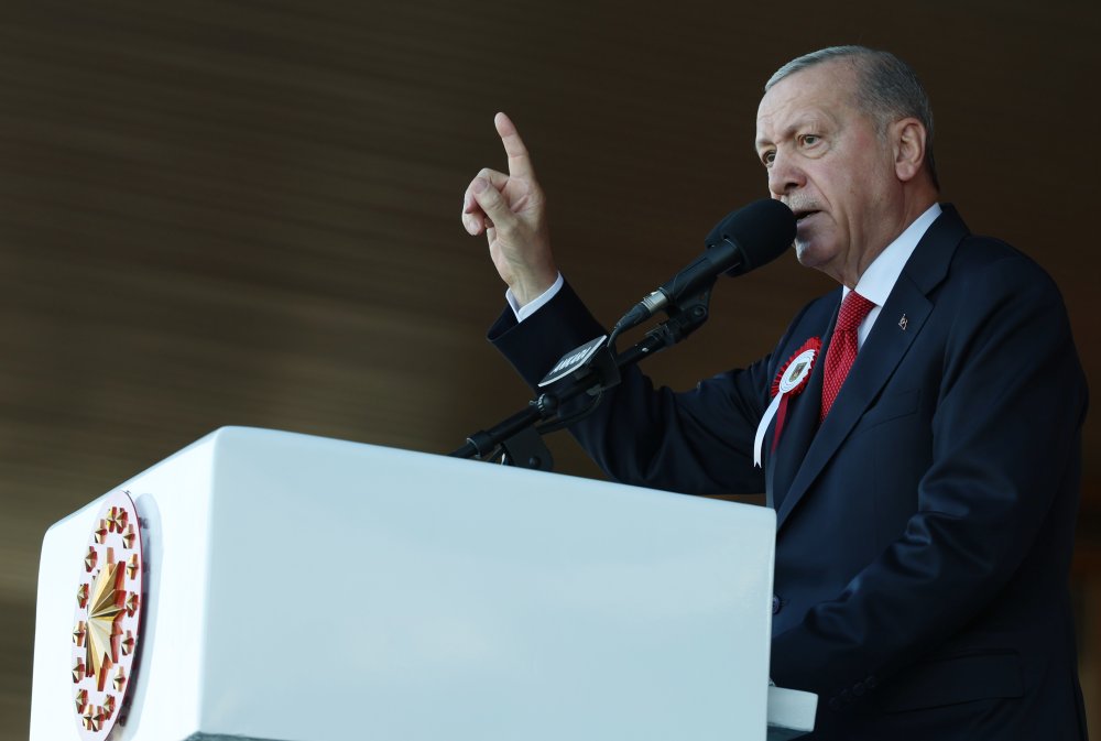 Cumhurbaşkanı Erdoğan: FETÖ'cü hainlerin ordumuzda açtığı tahribatı telafi ettik