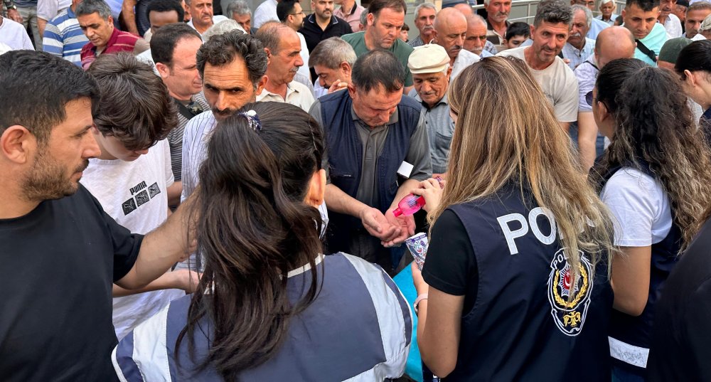 Dilucu Sınır Kapısı'nda teröristler tarafından öldürülen 13 şehit için mevlit okundu