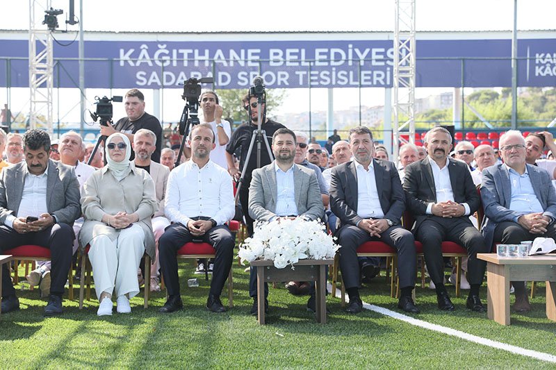 Kağıthane'de Sadabad Spor Sahası hizmete açıldı