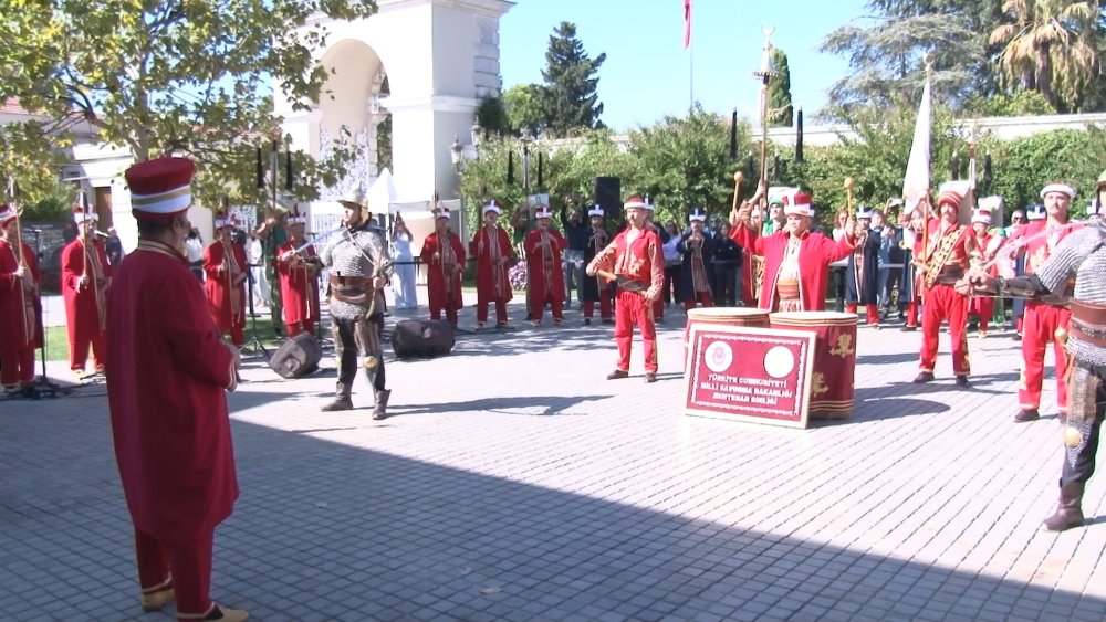 Yıldız Sarayı'ndaki son mehteran gösterisine yoğun ilgi!