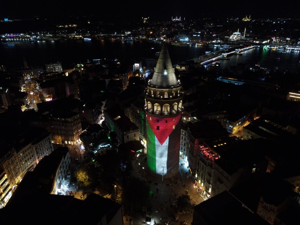 Galata Kulesi, Filistin bayrağının renklerine büründü