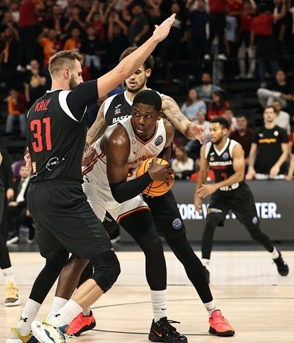 Galatasaray'dan, FIBA Şampiyonlar Ligi'nde ilk mağlubiyet