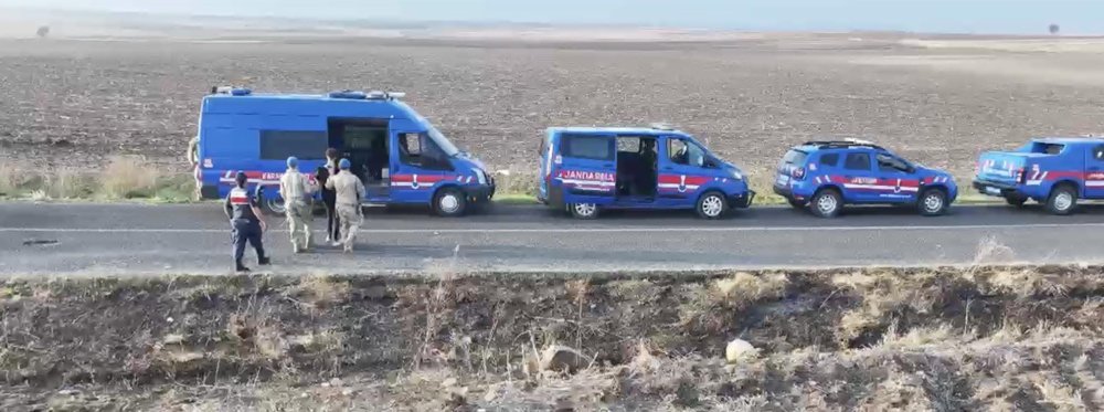 Tekirdağ'da kaçak göçmenler tarlada yakalandı!