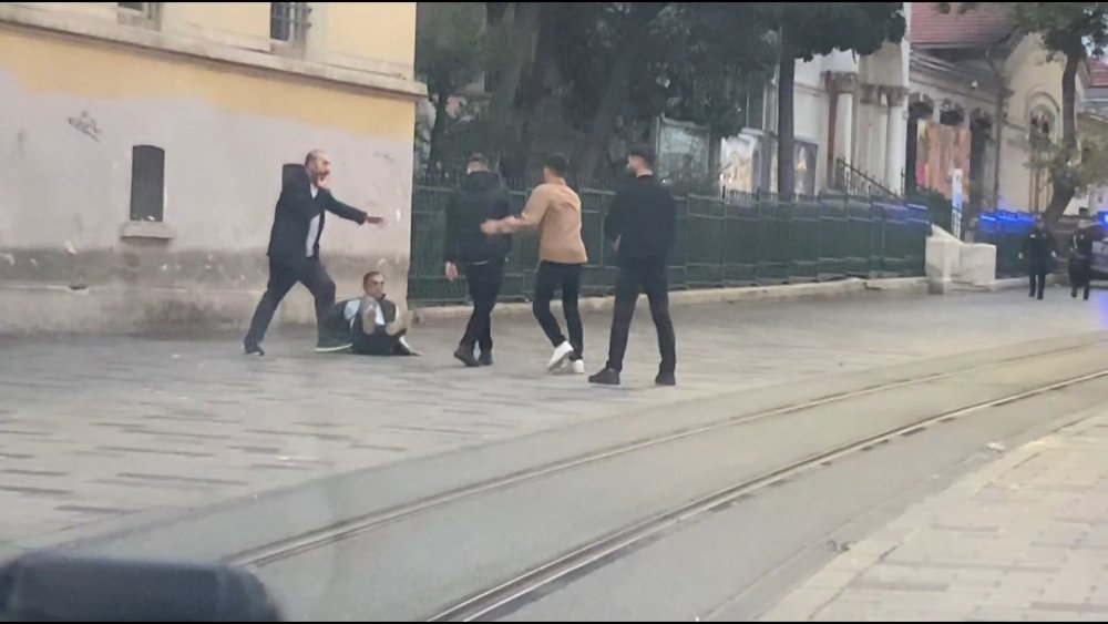 İstiklal Caddesi’nde çıkan kavgaya polisten jet müdahale!