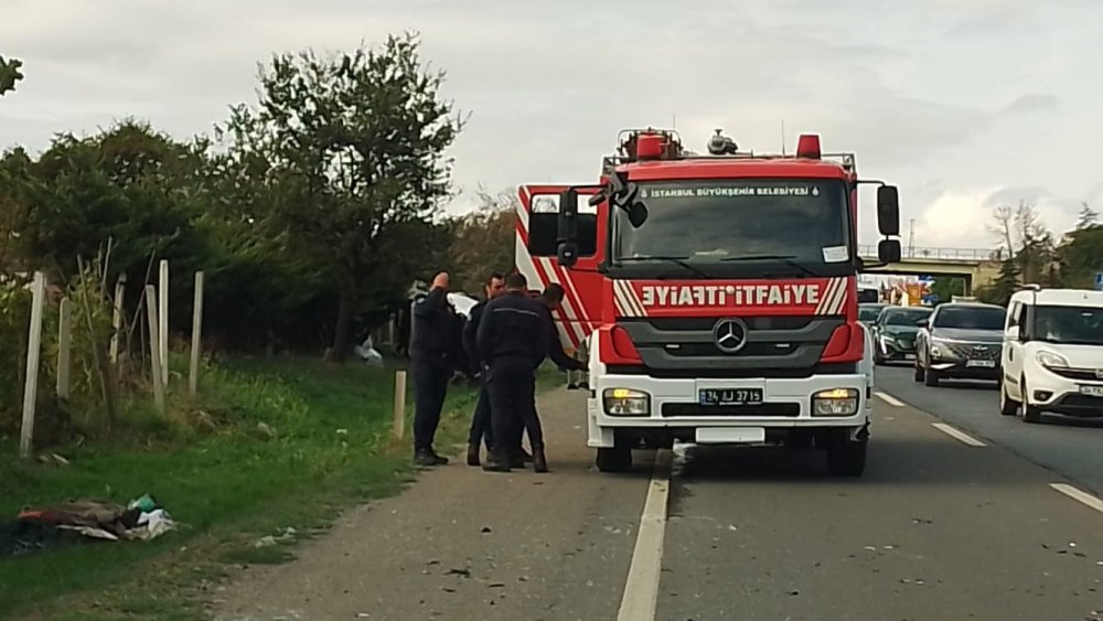 Silivri'de iki otomobil kazaya karışarak takla attı