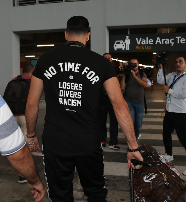 adil rami tişörtü