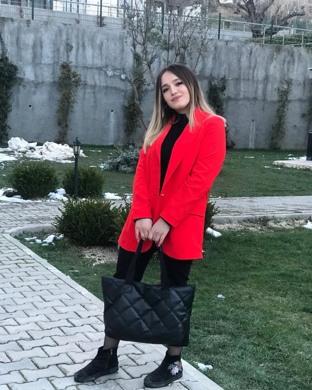 Gelin Evi Betül kimdir? Betül Öztürk İlendemli Instagram hesabı