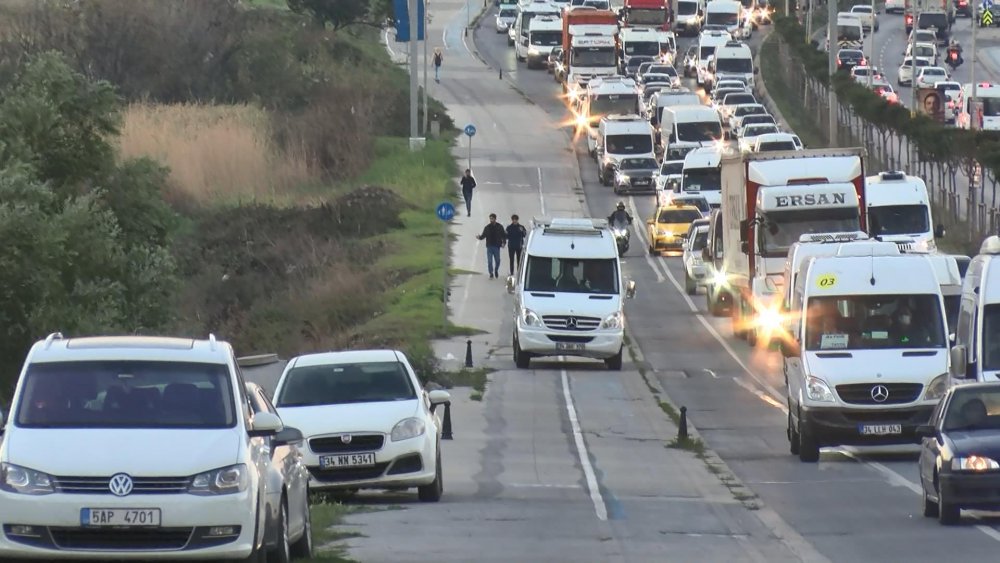 TEM Otoyolu Hadımköy yolu