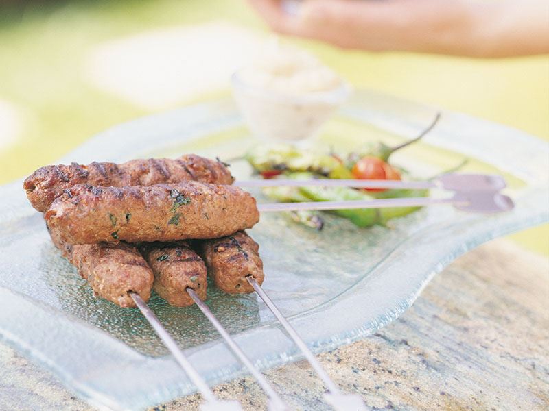 Gelinim Mutfakta Humuslu Tabuleli Köfte 