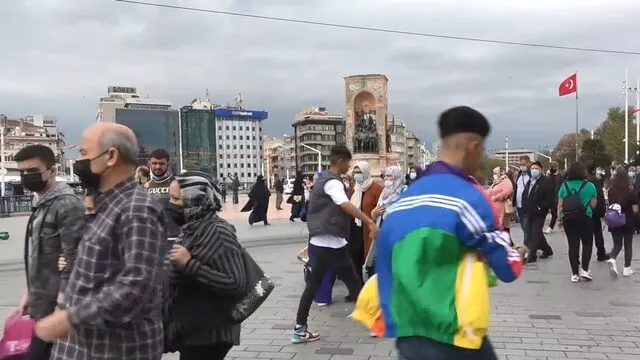 istiklal caddesi kalabalık