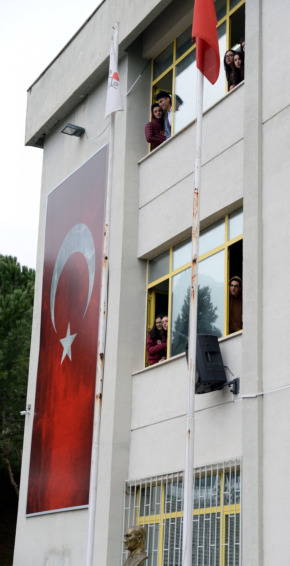 Bahçeşehir Atatürk Anadolu Lisesi