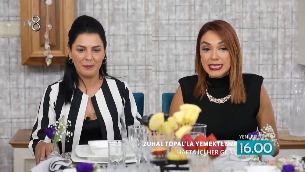 Zuhal Topal'la Yemekteyiz Sinem Aksu